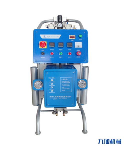 如何掌握聚氨酯噴涂機施工的技術(shù)(圖1) JNJX-Q2600(T)型聚氨酯噴涂機