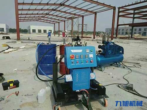 怎樣檢驗聚氨酯噴涂機的黑白料質(zhì)量(圖2) 新建鋼結(jié)構(gòu)廠房聚氨酯防腐