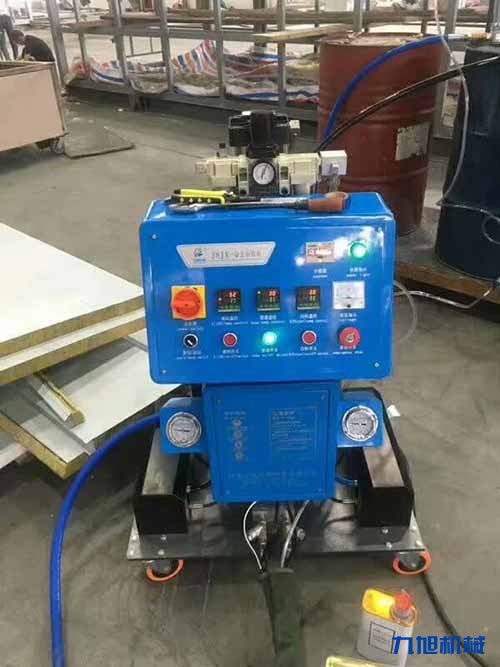 聚氨酯材料噴涂機中型的廠家定制 低噪音(圖1) 聚氨酯材料噴涂機中型的廠家定制